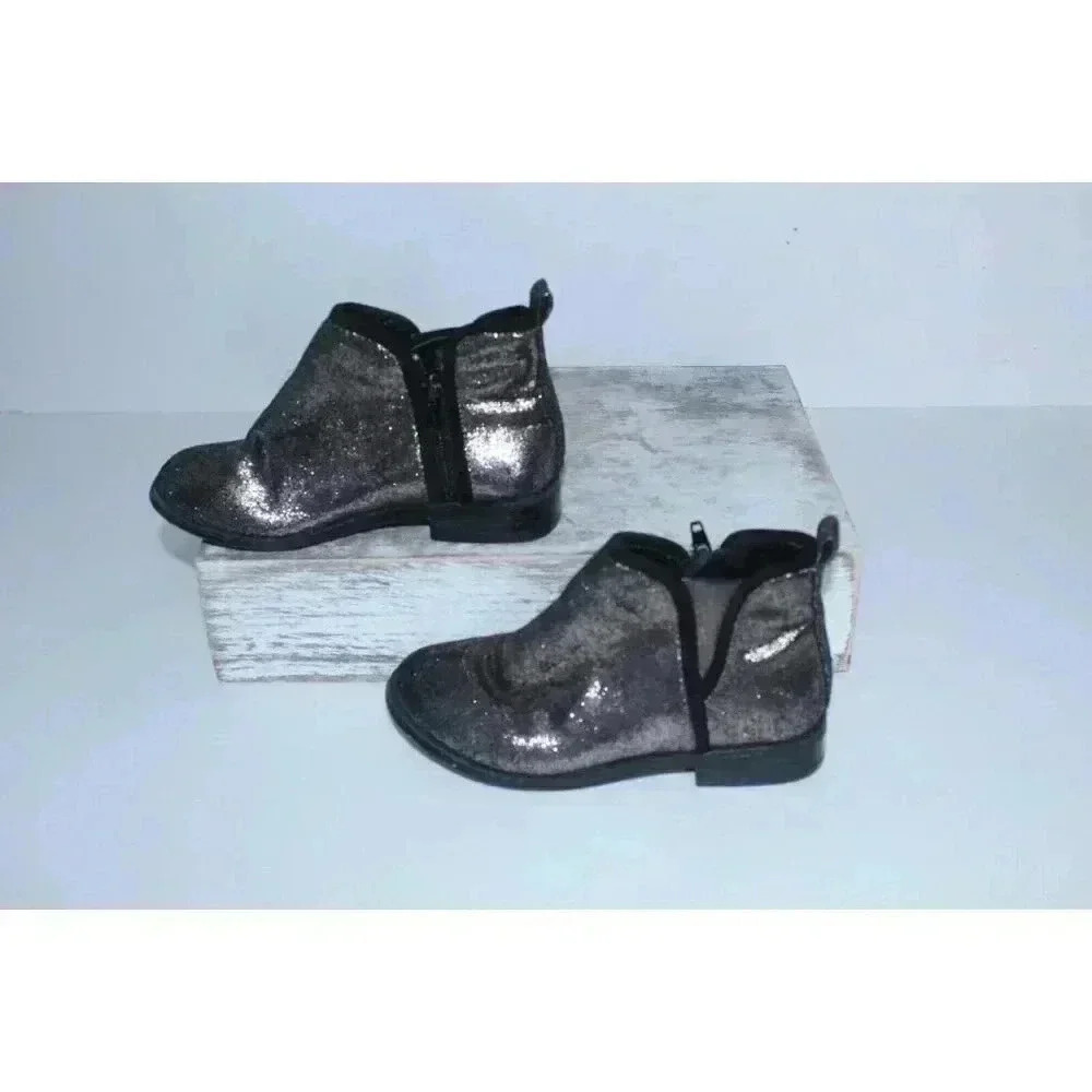 Zara Boots Youth 9.5 Girls Pull On Chelsea Ankle Bootie Glam Silver Faux Leather